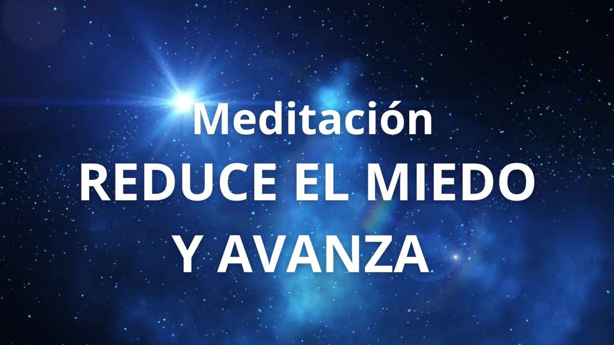 Imagen en color azul índigo que indica Meditación: Reduce el miedo y avanza